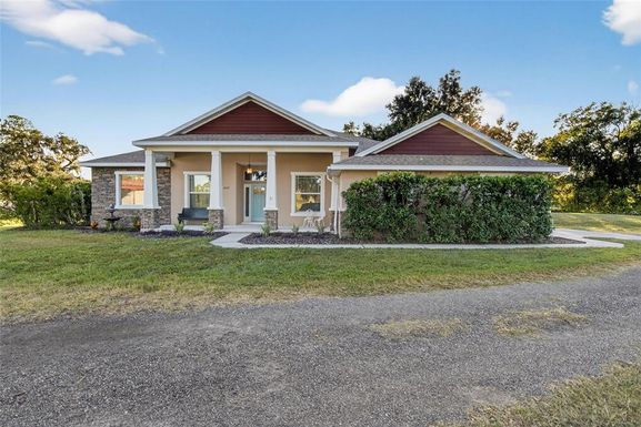 4717 SLEEPY HOLLOW LANE