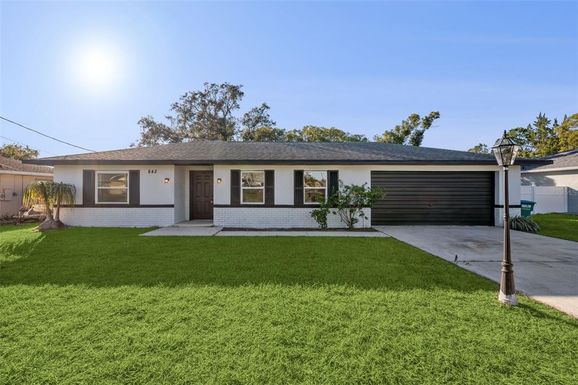 842 SWEETBRIER DRIVE