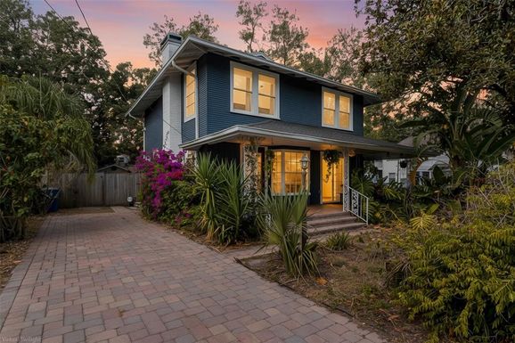 8114 N ALASKA STREET