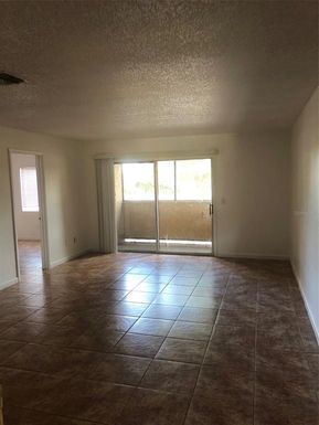 656 KENWICK CIRCLE UNIT 202