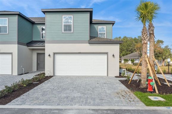 638 CEDAR ELM STREET