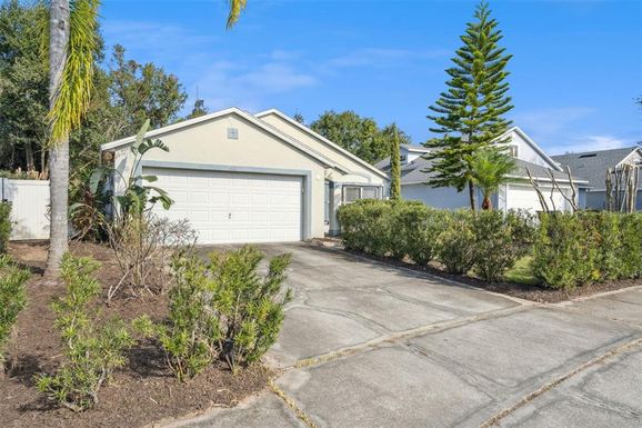 5121 LUNA NEGRA DRIVE