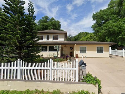 2712 S CRYSTAL LAKE DRIVE