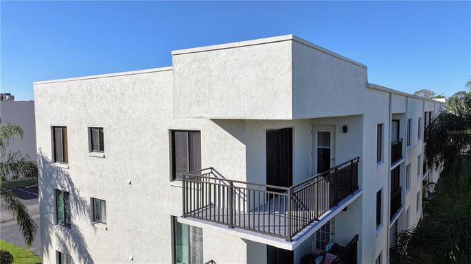 200 INTERNATIONAL DRIVE UNIT 0718R