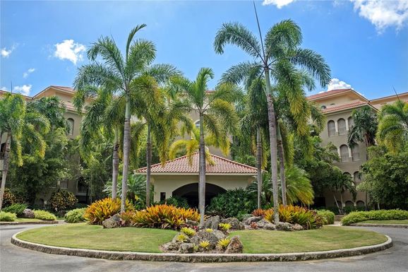 500 PLANTATION VILLAGE DRIVE UNIT 3-208