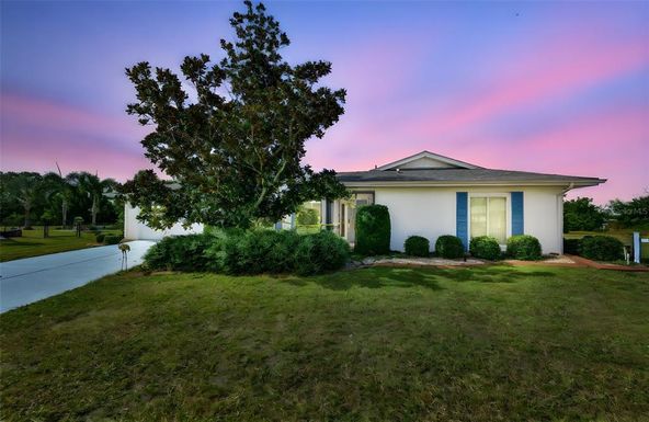 1807 PINEAPPLE PALM COURT