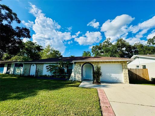 2208 VALLEYBROOK AVE