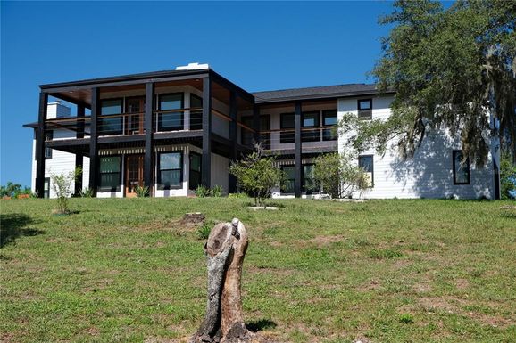 1195 S CARPENTER ROAD