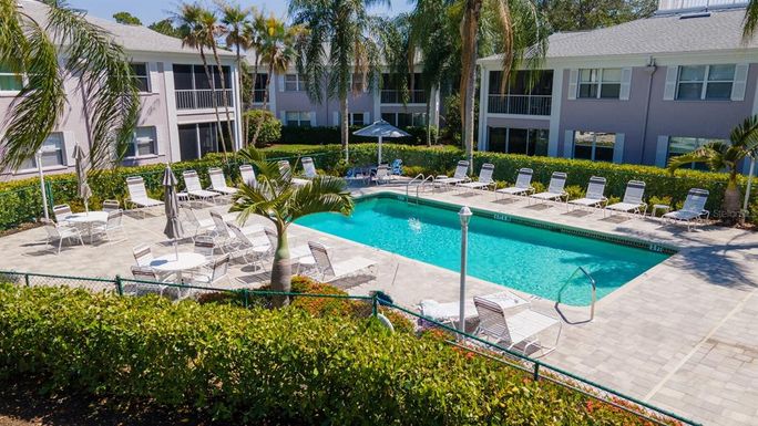 5634 SHEFFIELD GREENE CIRCLE UNIT 18