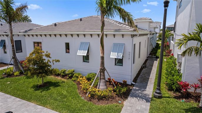 5910 RED MANGROVE LANE