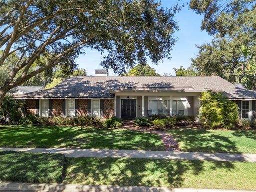 221 WHITE OAK CIRCLE