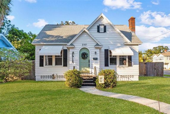 2101 BURLINGTON AVENUE N