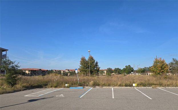 821 RETREAT BOULEVARD UNIT 102