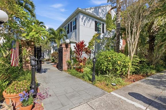 1201 W HORATIO STREET UNIT D4