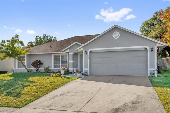 920 PALM FOREST LANE