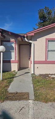 805 VICTORIA BOULEVARD