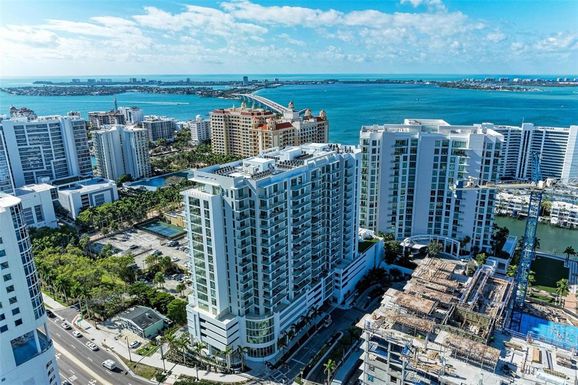 301 QUAY COMMONS UNIT 805