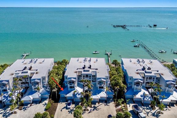 831 HARBORSHORE DRIVE UNIT 1