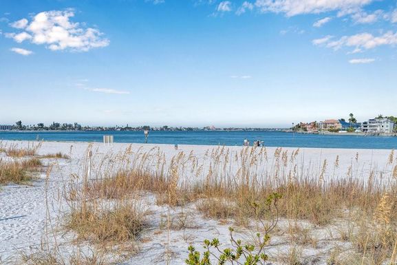 800 COLLANY ROAD UNIT 302