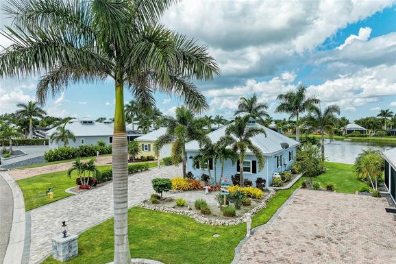 8132 SW BIMINI WAY LOT 65