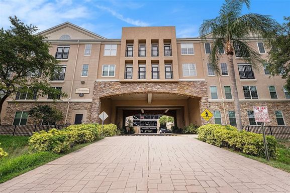 4221 W SPRUCE STREET UNIT 2104