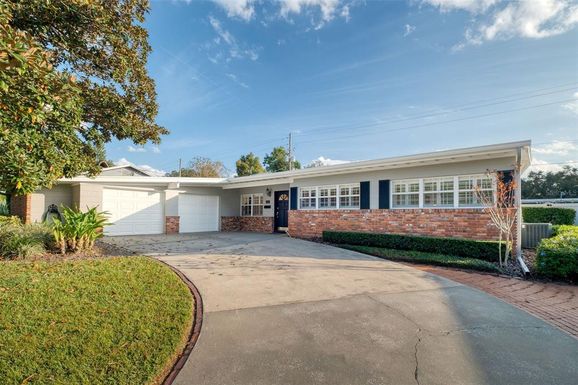 1806 PEPPERIDGE DRIVE