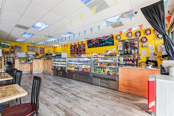 2471 E SEMORAN BOULEVARD