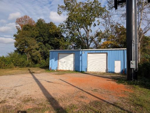 835 N FERDON BOULEVARD