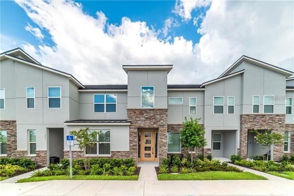 1529 CAREY PALM CIRCLE