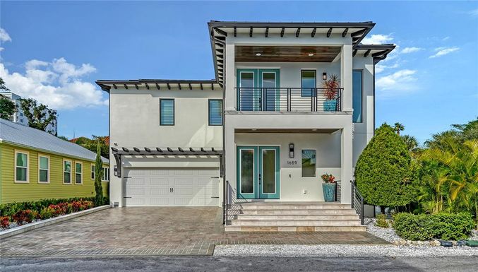 1659 DEVONSHIRE LANE