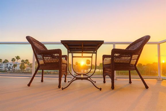 880 MANDALAY AVENUE UNIT S214