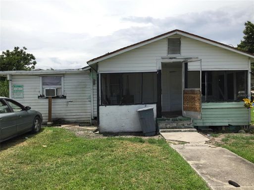 12305 LAKESHORE DRIVE