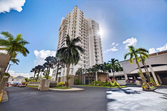 596 AVE. TTE CESAR LUIS GONZALEZ UNIT 411