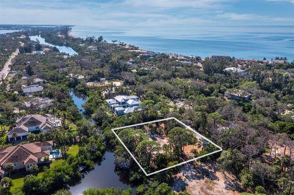 7233 PINE NEEDLE ROAD