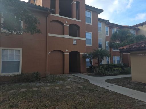 5554 METROWEST BOULEVARD UNIT 206