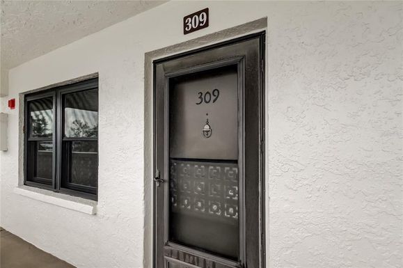 4910 BAY STREET NE UNIT 309