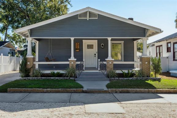 204 W FLORIBRASKA AVENUE