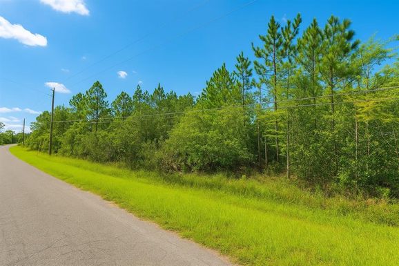 000 ROBERTSON STREET