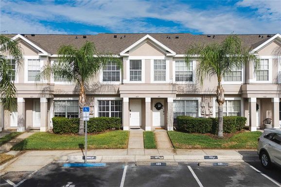 429 KENSINGTON LAKE CIRCLE