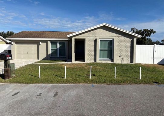 10111 ENCHANTED OAKS COURT