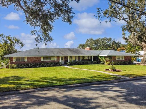 3200 LAKE BREEZE DRIVE