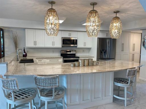 433 S PAULA DRIVE UNIT 32