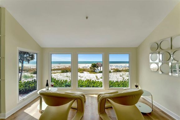 1017 W PEPPERTREE DRIVE UNIT 116