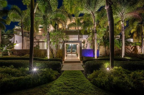 200 DORADO BEACH DRIVE UNIT 2210