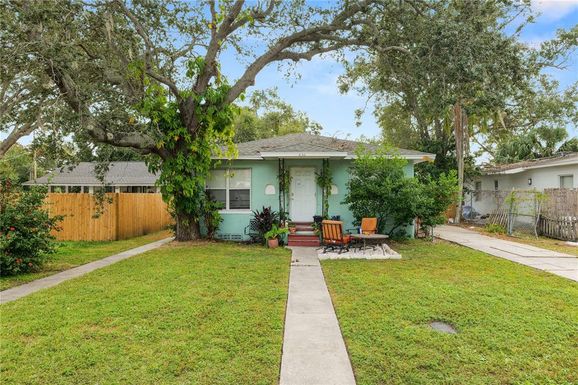 832 20TH AVENUE S UNIT 830/832