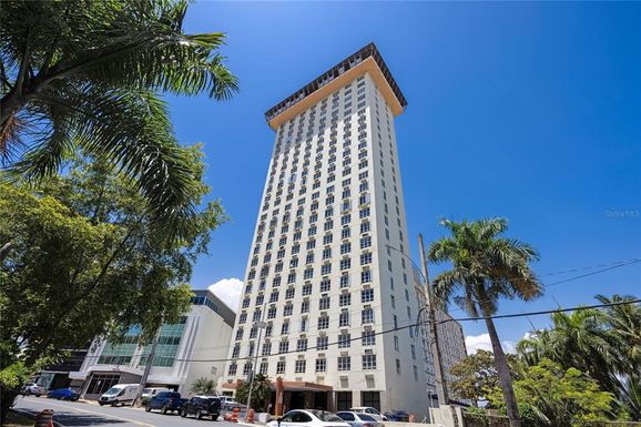 602 MANUEL FERNÁNDEZ JUNCOS AVENUE UNIT 27