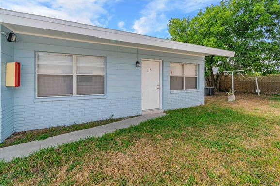 140 112TH AVENUE N UNIT 5