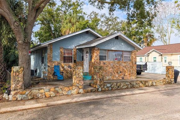 2011 AUBURN STREET S