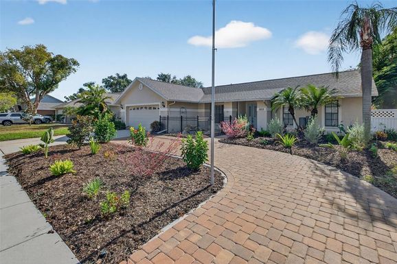 1609 SHADY LEAF DRIVE