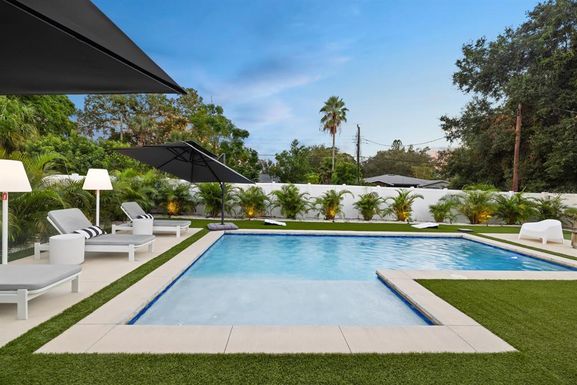 2160 SUNNYSIDE PLACE